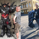Illustration for article titled Look At The Size Of This Overwatch Cosplay